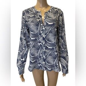 Ann Taylor Navy and White Patterned Women's Top size S